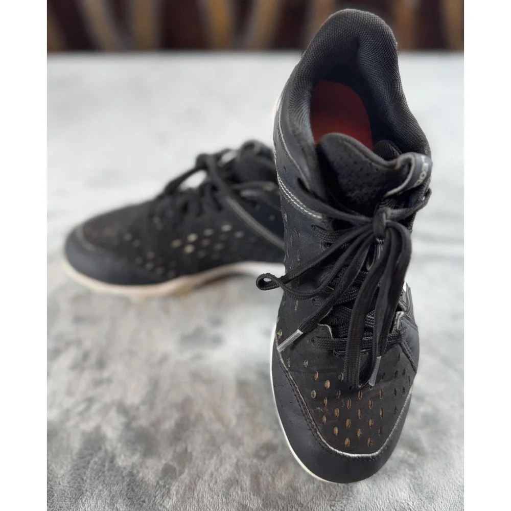 Under Armour Leadoff Shoes Youth Mens Size 4Y Baseball Cleats Lace Up Athletic